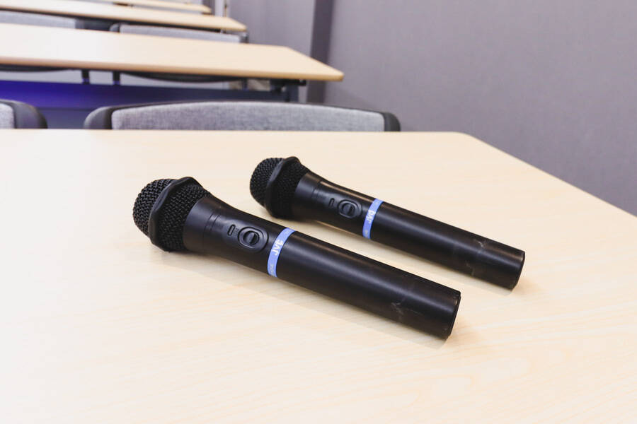 ふれあい貸し会議室 Premium トヨタレンタリース博多駅前A-24