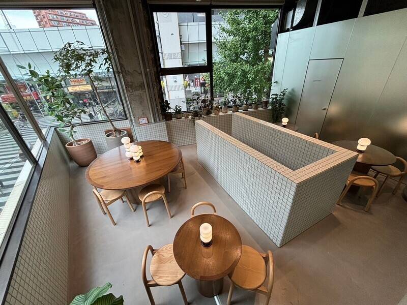 おしゃれカフェ2階飲食スペースをレンタルします！-1