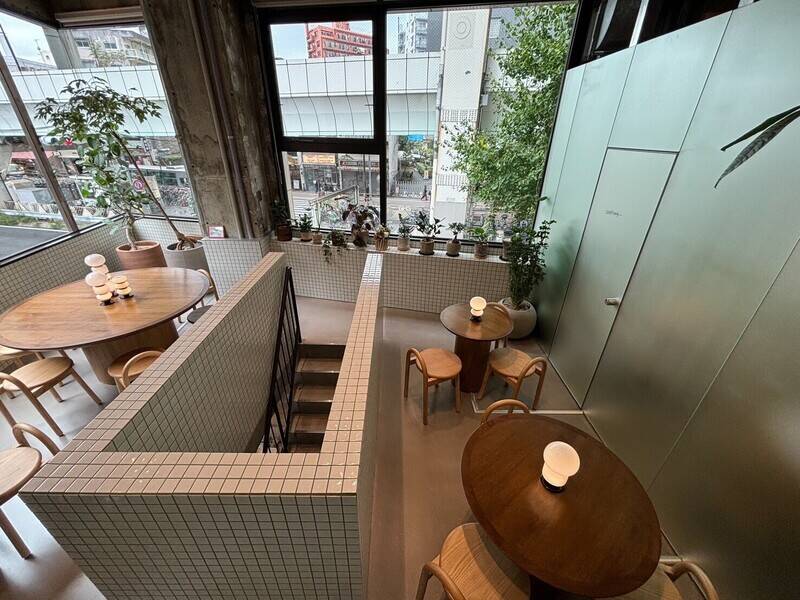 おしゃれカフェ2階飲食スペースをレンタルします！-3