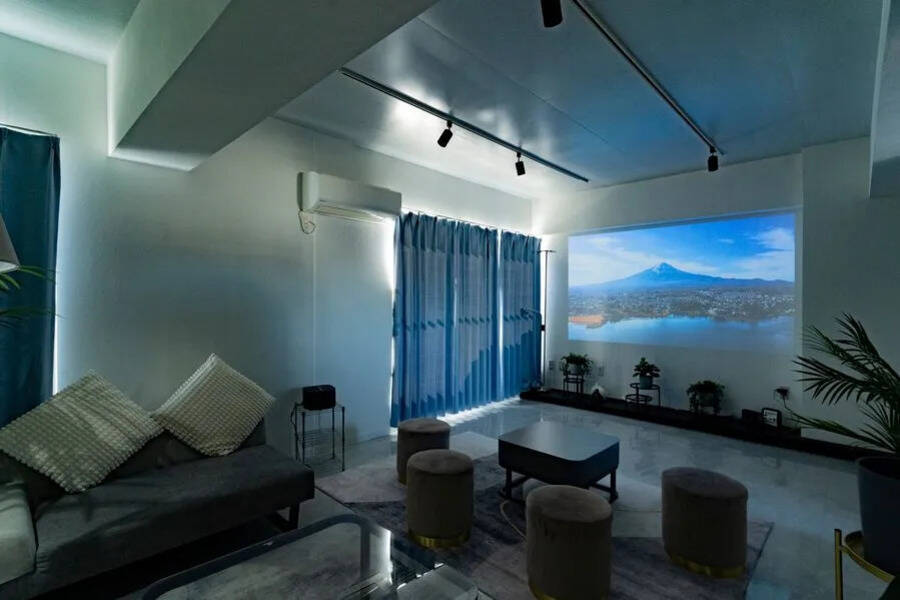 Relax one 池袋-7