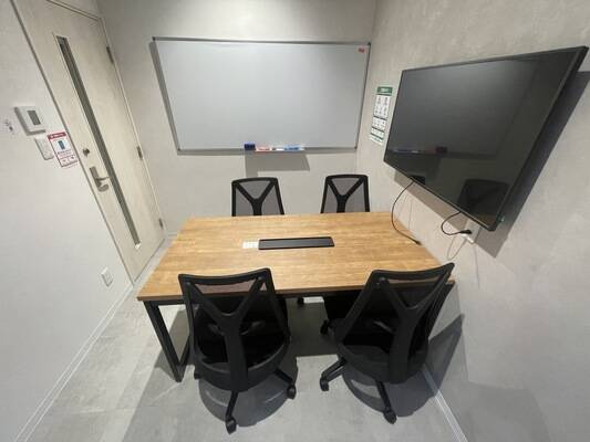 いいオフィス京都四条通4名会議室（Room D）-1