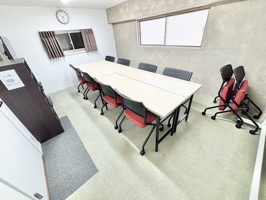 WorkWork Coworking＆Lab 10名会議室-1