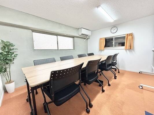 WorkWork Coworking＆Lab 遊戯室＆会議室-1