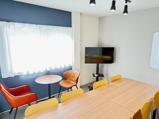 Rental Studio 3CLAPS 広島会議室-2