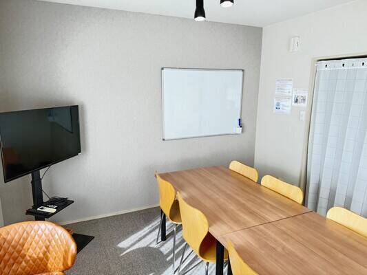 Rental Studio 3CLAPS 広島会議室-3