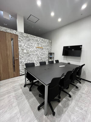 いいオフィス南越谷 8名用会議室 RoomD-1