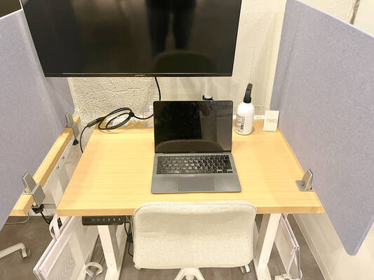 FEEEPニュー新橋ビル店｜カウンター席｜部屋番号：10(C)-3