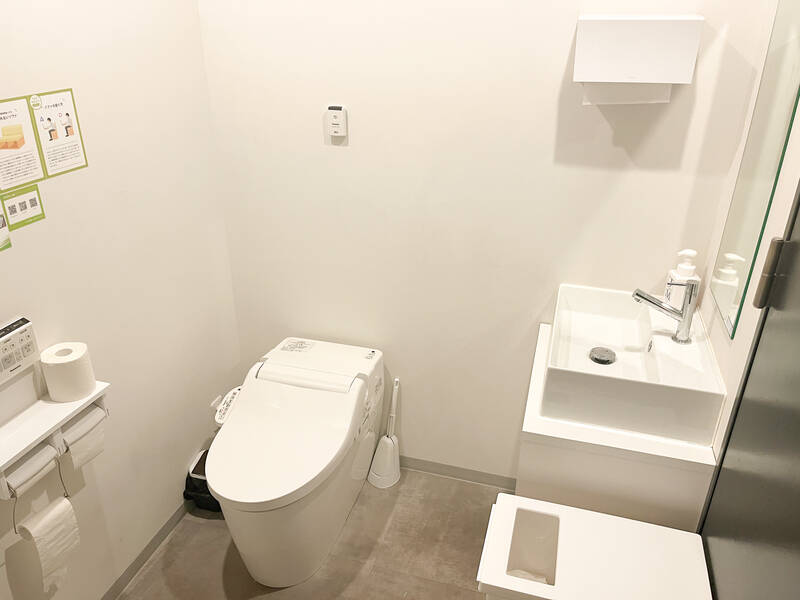 FEEEP池袋東口店｜定員6名完全防音個室｜13(PG)-12