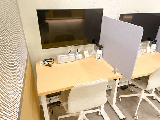 FEEEPニュー新橋ビル店｜カウンター席｜部屋番号：11(C)-1