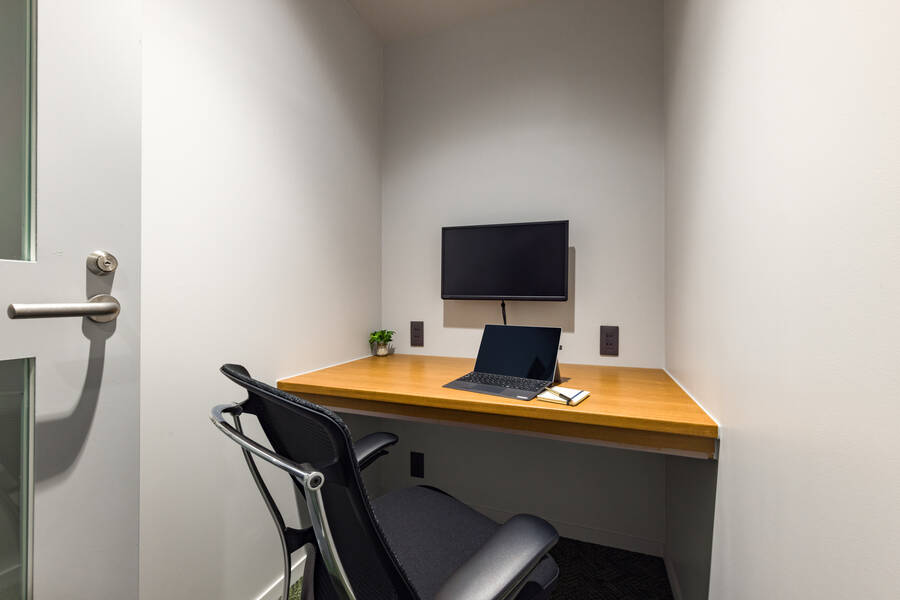 WAW上野　Room 05　  1名用完全個室・モニター完備　-1