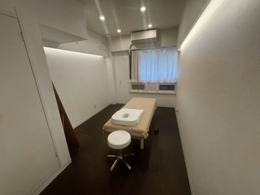 【港区・赤坂 溜池山王駅徒歩3分レンタルサロン東風6階605号室-1