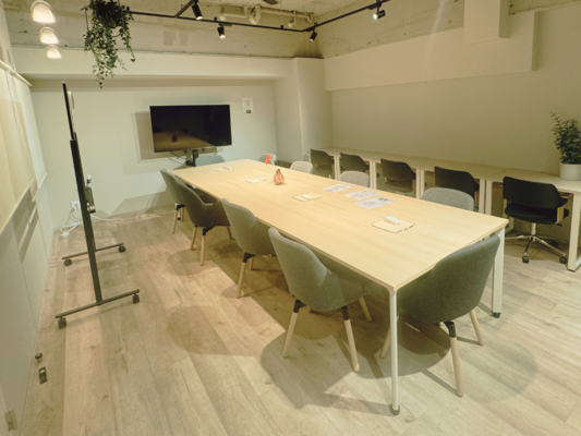 【赤坂溜池の会議室】レンタルルームペチャクチャRoom1ー会議室-1