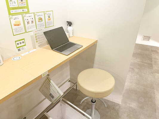 FEEEP恵比寿西口店｜ハイカウンター席-1