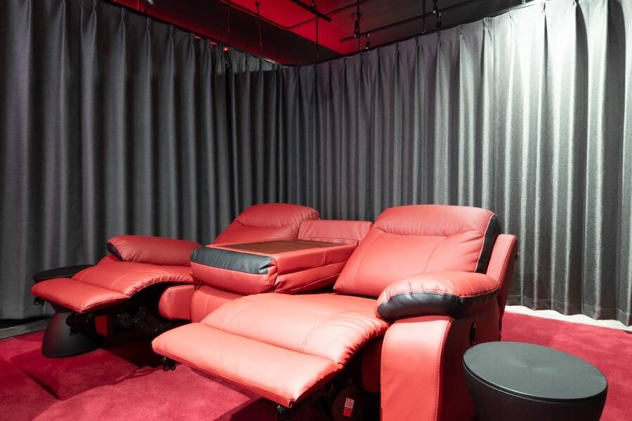 Aivicシネマルーム池袋東口-22