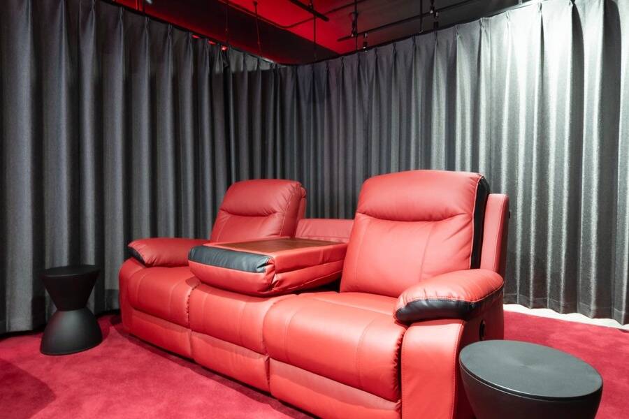 Aivicシネマルーム池袋東口-23