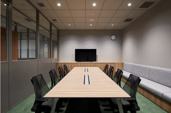 日本橋駅地下直結　商談や打ち合わせに最適な8名様用 「会議室C」-1
