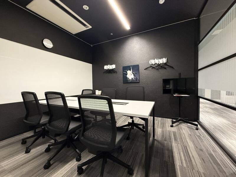 【レンタルスペース】【スペイシー】貸会議室 第一通り駅 6名の画像