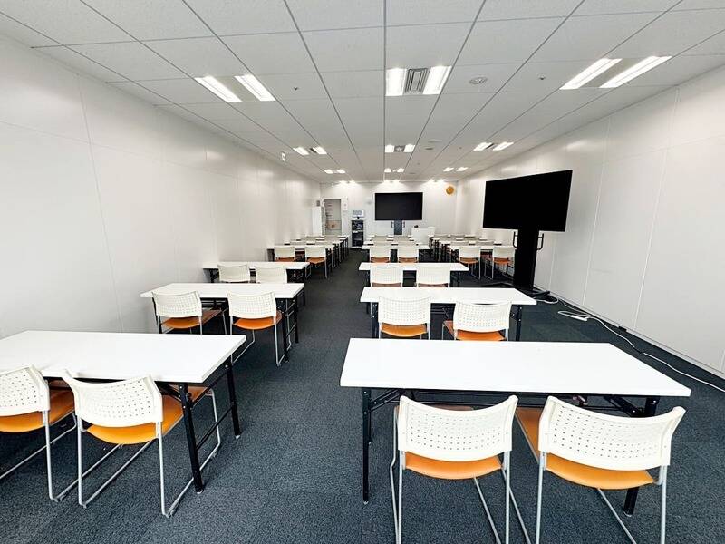 大阪会議室　mediST セミナールーム-2