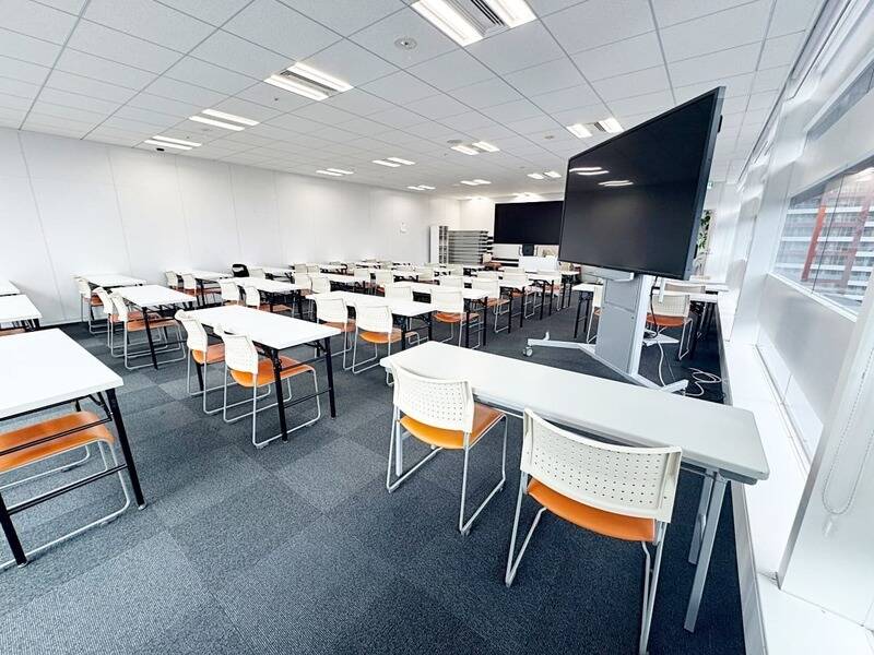 大阪会議室　mediST イベントルーム-2