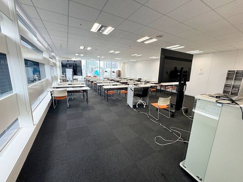 大阪会議室　mediST イベントルーム-6