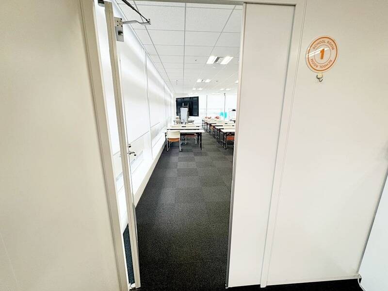 大阪会議室　mediST イベントルーム-9