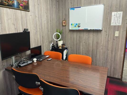 新東海学院 D室-1