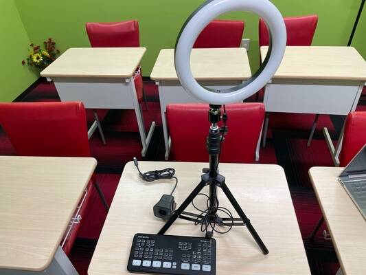 新東海学院 B室-2