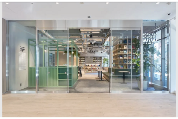 最大8名様利用可能　モニター、ホワイトボード付 会議室C-2