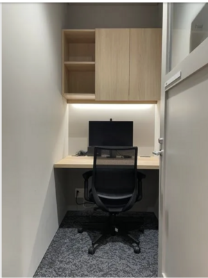 オンラインMTGに最適　大宮駅西口　一人用完全個室R30-1