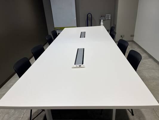 8人用会議室_大雅ビル3階-3