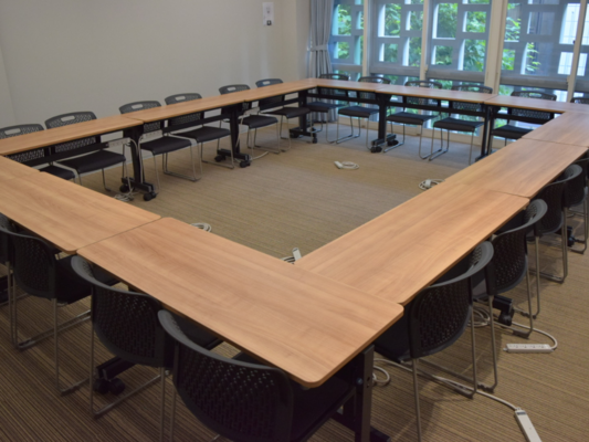 【レンタルスペースペチャクチャ】会議室Room4ーセミナールーム-1