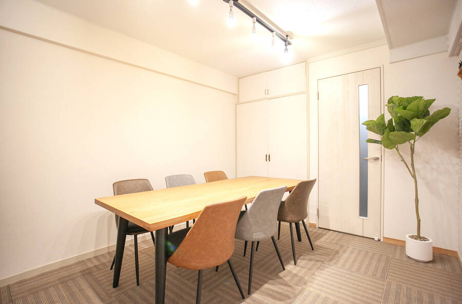 池袋FRIENDS会議室サンフラワー2-12