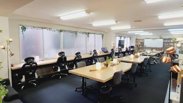 【ROUGH LABO TECH扇町】会議・オフィススペース-1