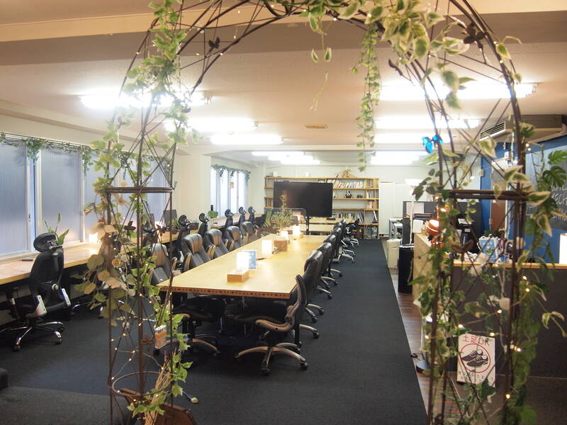 【ROUGH LABO TECH扇町】 オープン席1時間利用/B-13