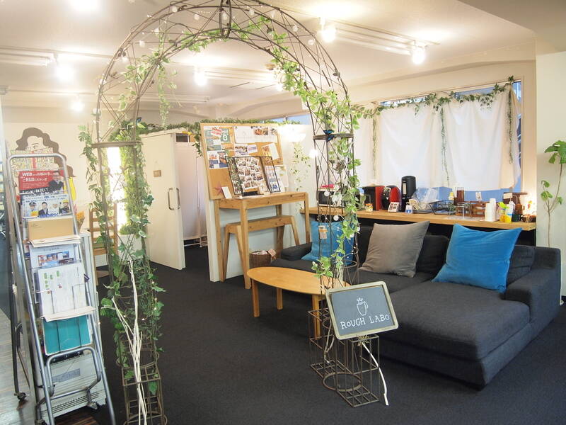 【ROUGH LABO TECH扇町】 オープン席1時間利用/C-12