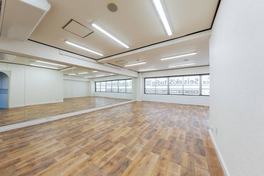 【レンタルスペース】【スペイシー】貸会議室 聖蹟桜ヶ丘駅 20名の画像