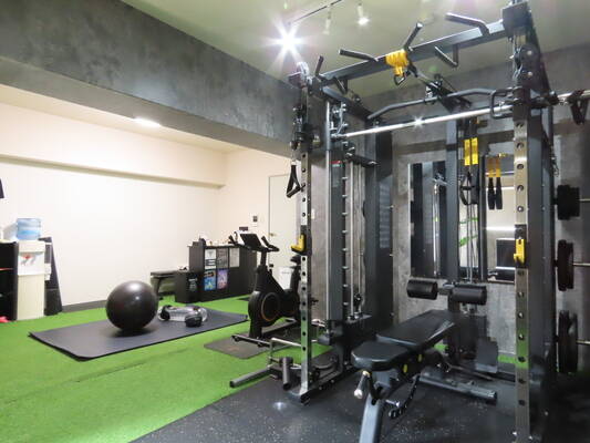 【西鉄大橋駅から徒歩90秒!】完全個室のプライベートジム-1