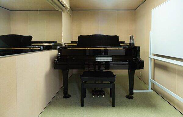 名駅グランドピアノ防音室A-1