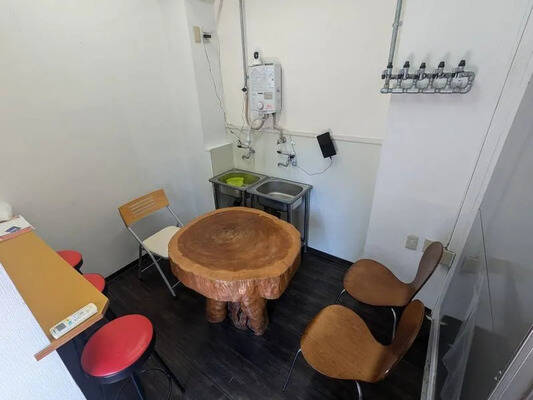 旭通の小さなスペース-1