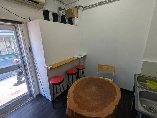 旭通の小さなスペース-3