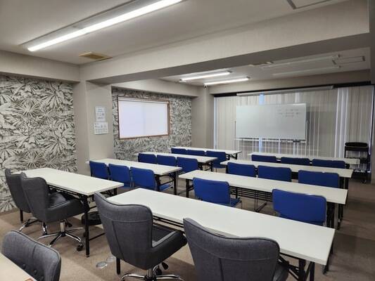 神戸駅前20名大会議室９F【レンタルスペース可】-1