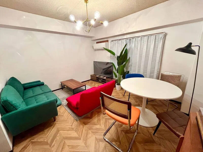 博多駅近のレトロ風スペース　-1