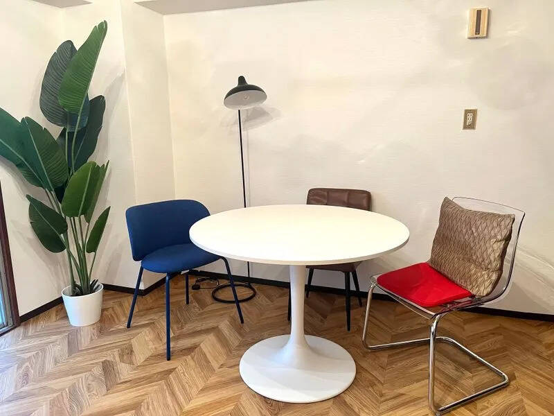 博多駅近のレトロ風スペース　-2