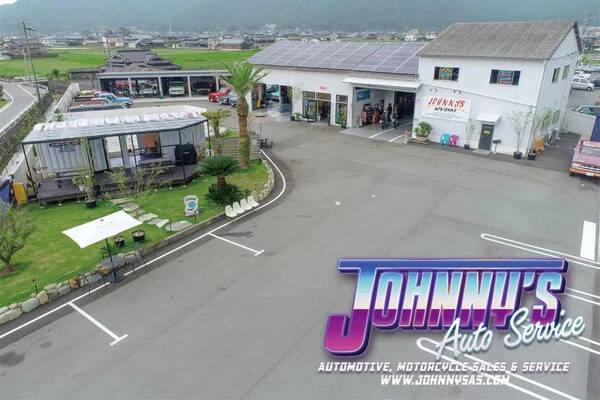 JOHNNY'S AUTO SERVICE-3