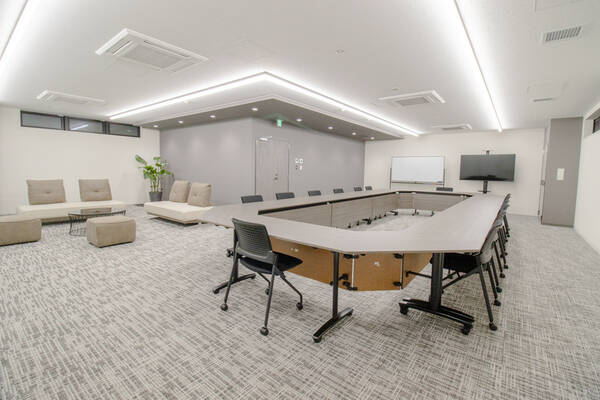ふれあい貸し会議室 Premium トヨタレンタリース博多駅前S-1
