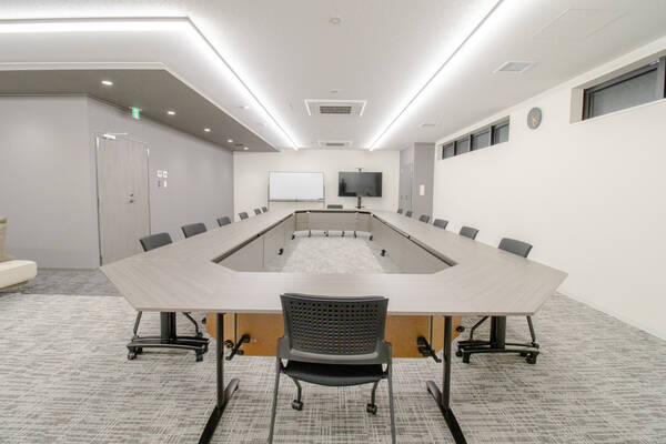 ふれあい貸し会議室 Premium トヨタレンタリース博多駅前S-3