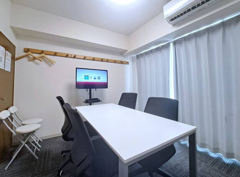 【レンタルスペース】【スペイシー】貸会議室 上大岡駅 6名の画像