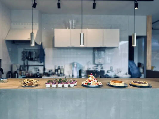 Rentalspace＆Kitchen ＆6 -and six--2