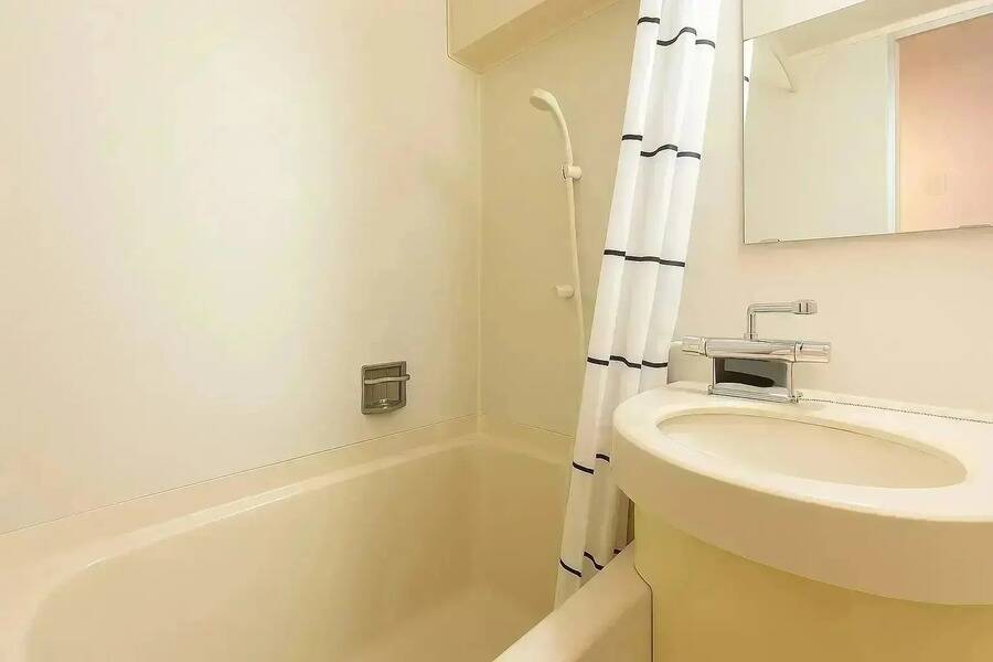 栄駅徒歩7分！繋がる・進む・決まる。高速Wi-Fi完備の会議室-47