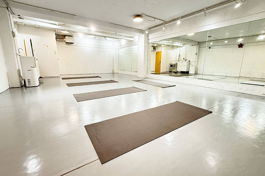 【レンタルスペース】【スペイシー】貸会議室 丸太町駅 16名の画像